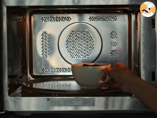 Bolo de caneca de chocolate em 1 minuto - Preparação Passo 3