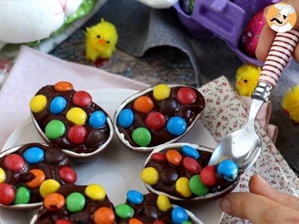 Ovos de Páscoa recheados com creme de chocolate e M&M's - Preparação Passo 5