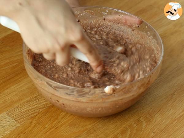 Bolo mágico de chocolate fácil - Preparação Passo 3