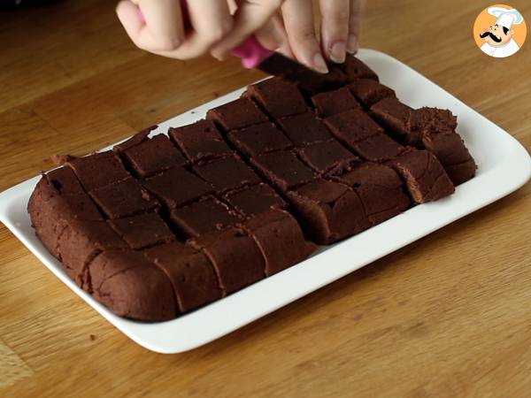 Brownie no copinho coberto com creme mascarpone - Preparação Passo 3