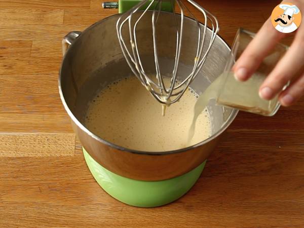 Bundt cake de Páscoa sabor limão e chocolate branco - Preparação Passo 2