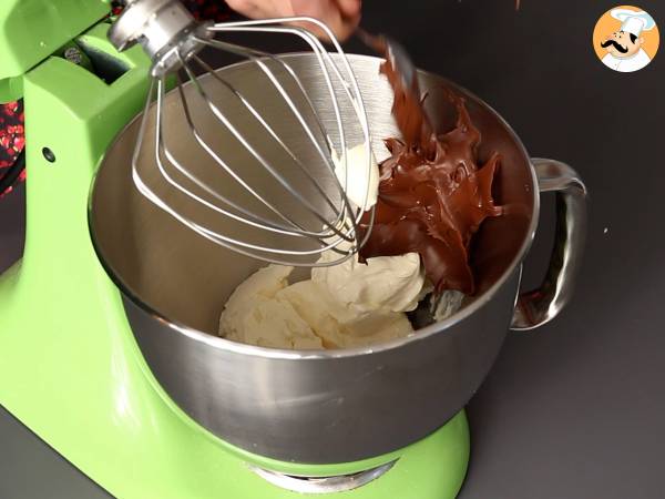 Pandoro recheado com chantilly e Nutella - Preparação Passo 1