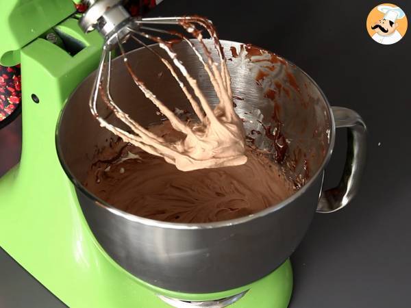 Pandoro recheado com chantilly e Nutella - Preparação Passo 2