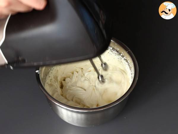 Pandoro recheado com chantilly e Nutella - Preparação Passo 4