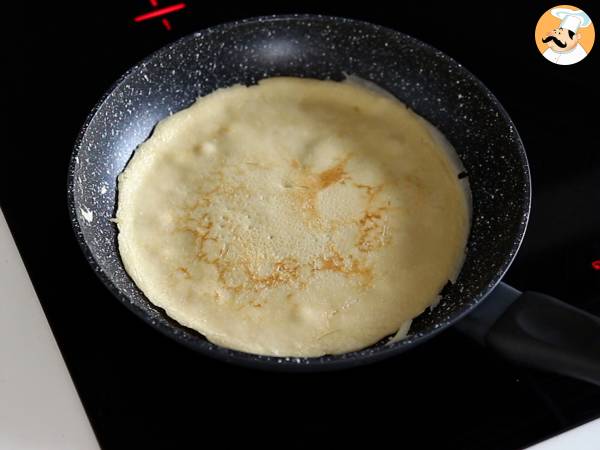 Bolo camada feito com crepes e creme tiramisu - Preparação Passo 1