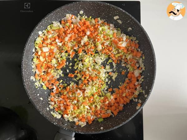 Trouxinha de repolho recheado com carne e legumes - Preparação Passo 2