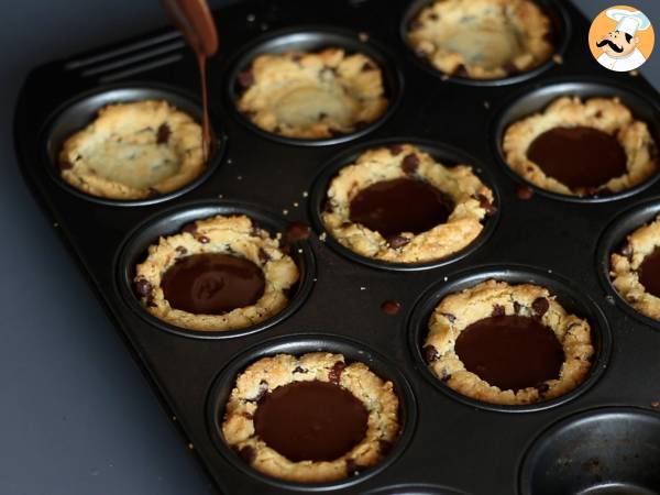 Vasinhos de cookies recheados de chocolate, ideal para Páscoa! - Preparação Passo 7