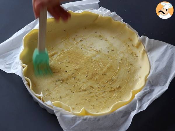 Quiche de tomate e queijo curado, altamente delicioso e perfumado! - Preparação Passo 3