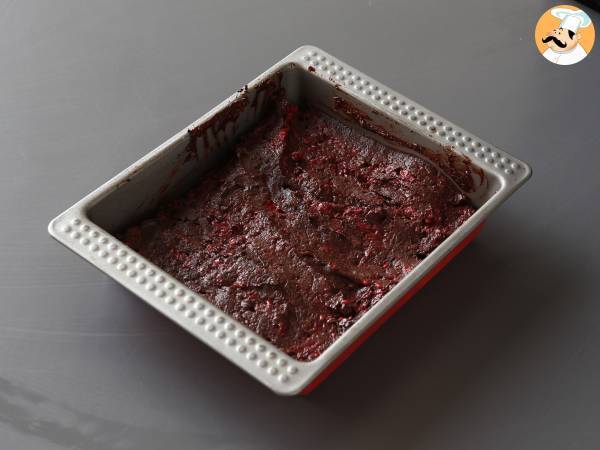 Brownie de framboise e chocolate, o bolo perfeito na hora do lanche! - Preparação Passo 4