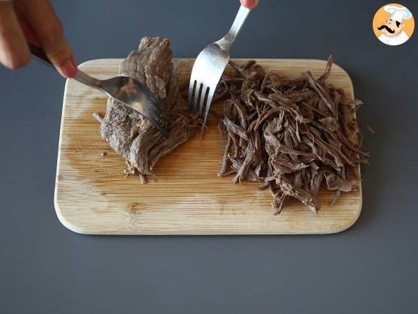 Carne desfiada com molho de tomate - Preparação Passo 2