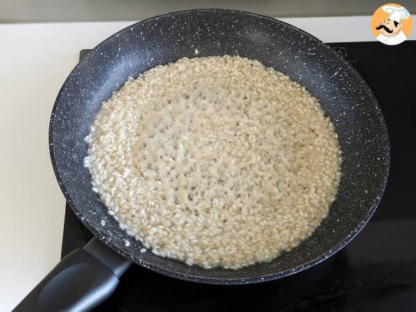 Risotto Alla 'Nduja, o arroz com linguiça e salame italiano - Preparação Passo 4