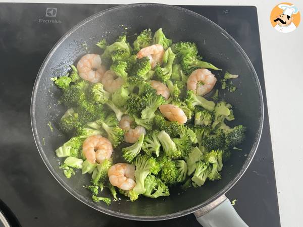 Arroz com brócolis, camarão e molho apimentado da Coréia - Preparação Passo 2