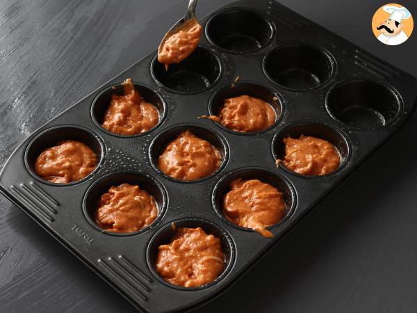 Muffins salgados, sabor tomate e mussarela - Preparação Passo 4