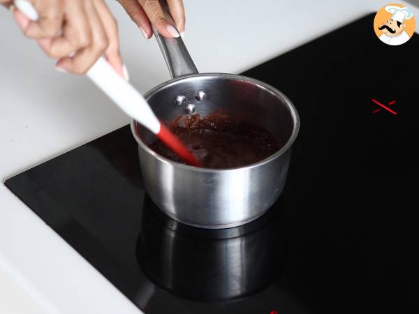 Bolo Nega maluca com cobertura de brigadeiro - Preparação Passo 6