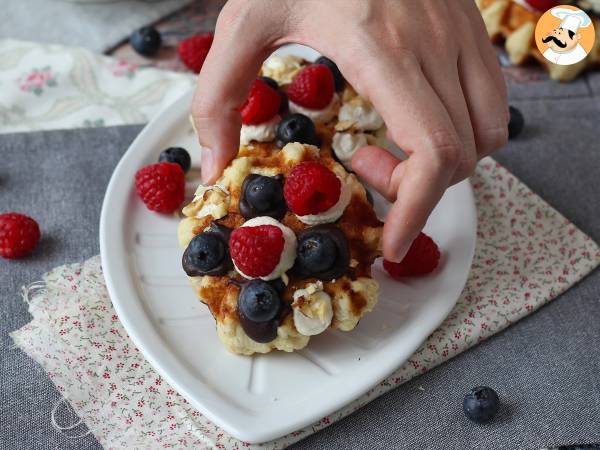 Waffles de frutas, chocolate e creme mascarpone - Preparação Passo 7