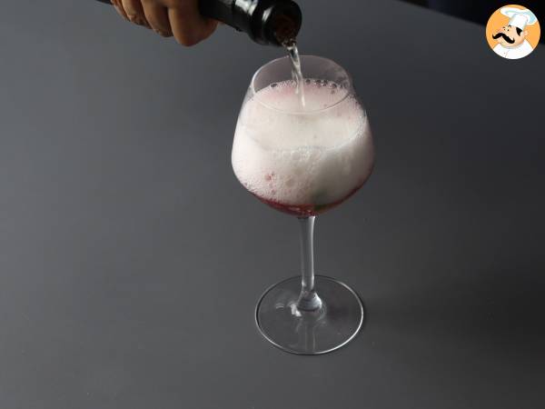 Sangria de espumante: a estrela refrescante das festas - Preparação Passo 3