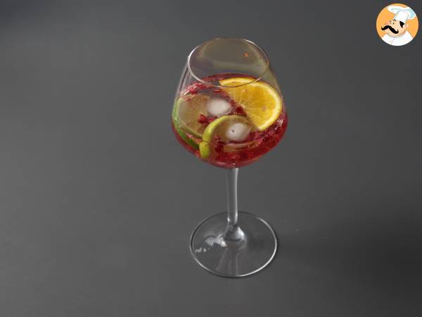 Sangria de espumante: a estrela refrescante das festas - Preparação Passo 4