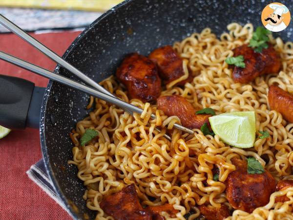 Como preparar o macarrão buldak habanero lime com frango marinado! - Preparação Passo 13