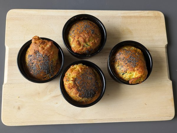 Muffins de abobrinha na Air Fryer: Receita leve e fofinha - Preparação Passo 7