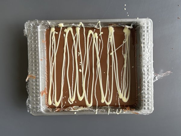 Doce marroquino Rkhama com amendoim e chocolate, fácil e sem forno - Preparação Passo 7