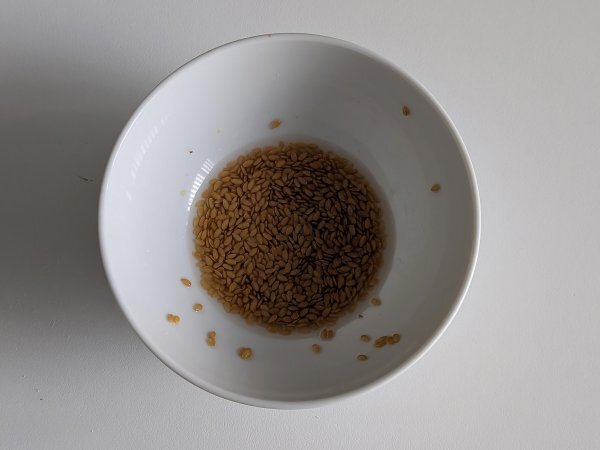 Panqueca vegana com ovo de linhaça: macia, simples e saudável - Preparação Passo 2