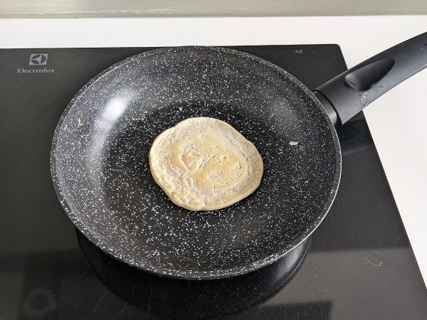 Panqueca vegana com ovo de linhaça: macia, simples e saudável - Preparação Passo 8