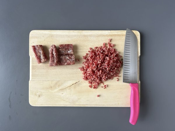 Tartare de fuet: releitura ibérica do tradicional steak tartar - Preparação Passo 1