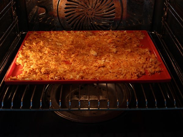 Salada de arroz crocante com salmão e toque picante - Preparação Passo 4