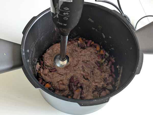 Macarrão com feijão: a receita cremosa e saborosa da vovó - Preparação Passo 4