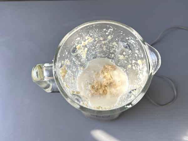 Sopa fria de amêndoas (Ajoblanco): leve, cremosa e surpreendente - Preparação Passo 4