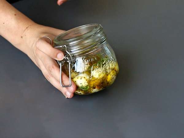 Bolinhas de mussarela marinadas para um aperitivo ou salada! - Preparação Passo 5