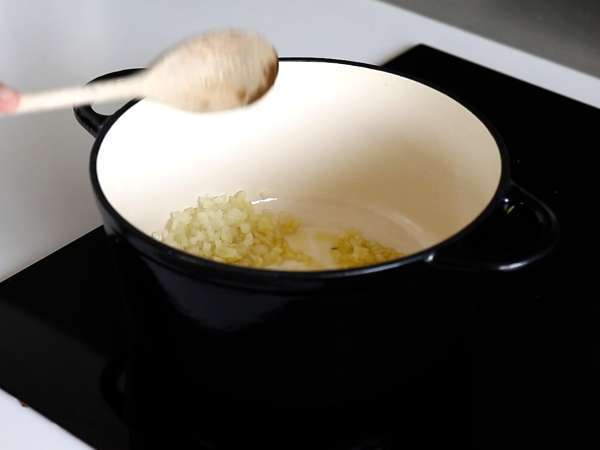 Macarrão à bolonhesa como na Itália – Receita de tagliatelle com ragù caseiro - Preparação Passo 1