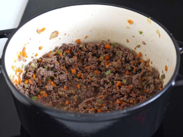 Macarrão à bolonhesa como na Itália – Receita de tagliatelle com ragù caseiro - Preparação Passo 3