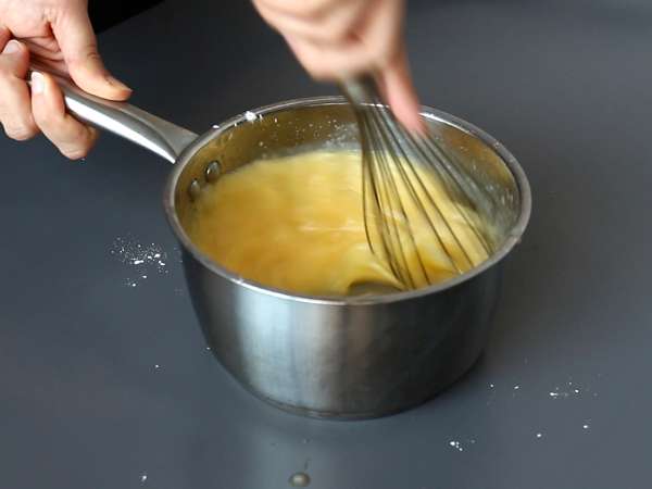 Tiramisù de limão: uma versão revisitada do clássico italiano, mais refrescante e irresistível - Preparação Passo 1