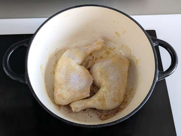 Frango Yassa: a receita senegalesa com limão e cebola que vai te conquistar - Preparação Passo 5