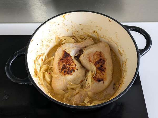 Frango Yassa: a receita senegalesa com limão e cebola que vai te conquistar - Preparação Passo 7