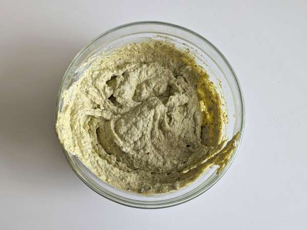 Caneloni recheado com bechamel e um toque de pesto: a receita fácil e saborosa - Preparação Passo 2