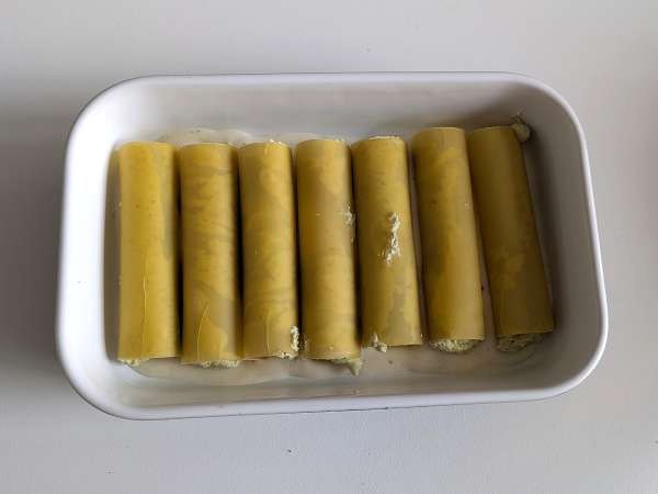 Caneloni recheado com bechamel e um toque de pesto: a receita fácil e saborosa - Preparação Passo 6