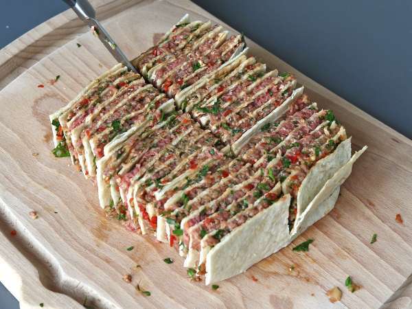 Espetinhos kebab de tortilha com carne moída: um mil-folhas salgado e cheio de sabor - Preparação Passo 8