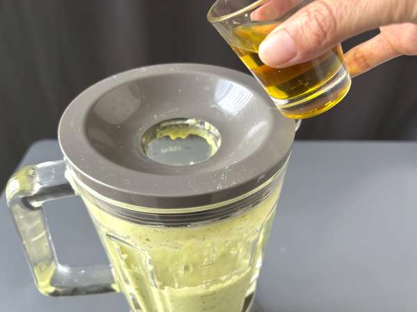 Creme de curgete (abobrinha) com maçã verde e iogurte pronta em 30 minutos - Preparação Passo 6