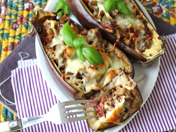 Beringelas recheadas e gratinadas com mussarela - Preparação Passo 9