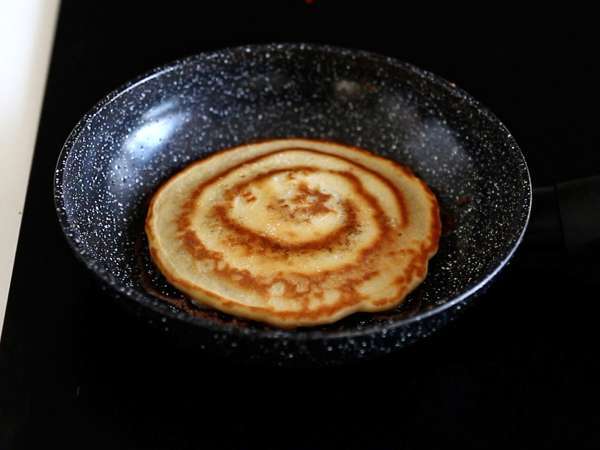 Panquecas de canela ao estilo Cinnamon Roll - Preparação Passo 7