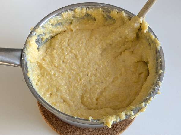 Como fazer polenta cremosa perfeita (sem grudar e sem empelotar) - Preparação Passo 5