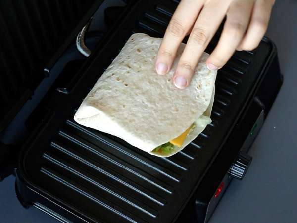 Wraps no estilo Big Mac, rápidas, práticas e econômicas - Preparação Passo 9