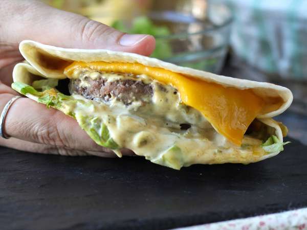 Wraps no estilo Big Mac, rápidas, práticas e econômicas - Preparação Passo 10