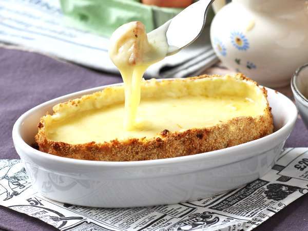 Queijo empanado crocante com batatinhas douradas na Airfryer - Preparação Passo 7