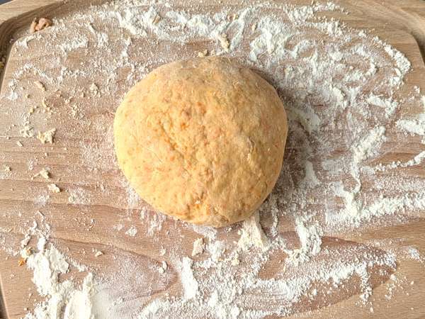 Nhoque de abóbora ao molho de cream cheese (tipo Philadelphia) e nozes crocantes - Preparação Passo 3