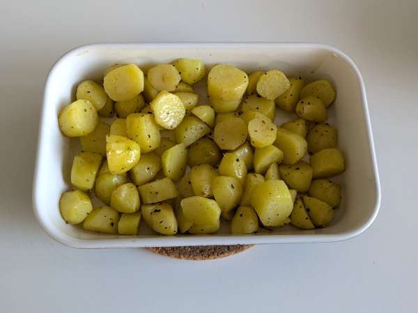 Batatas cacio e pepe: o toque italiano que transforma qualquer refeição - Preparação Passo 5