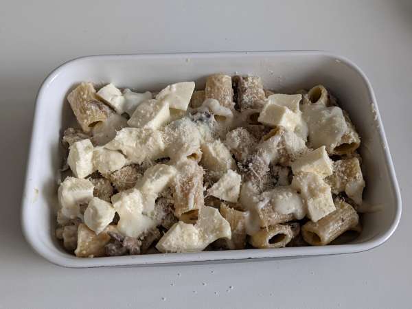 Macarrão gratinado com bechamel e cogumelos: o prato cremoso, gourmet e fácil de fazer - Preparação Passo 8