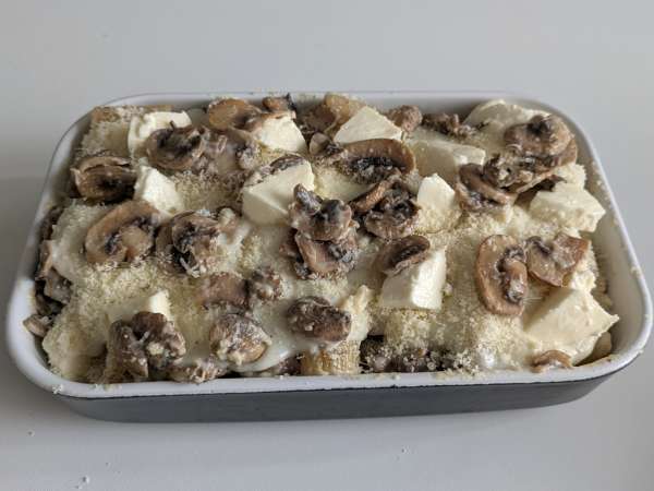 Macarrão gratinado com bechamel e cogumelos: o prato cremoso, gourmet e fácil de fazer - Preparação Passo 9